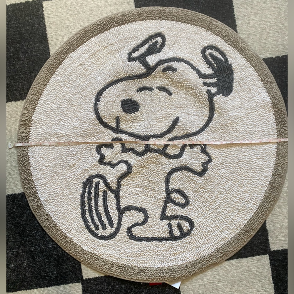 Pottery Barn Round Snoopy Rug - Picture 7 of 7